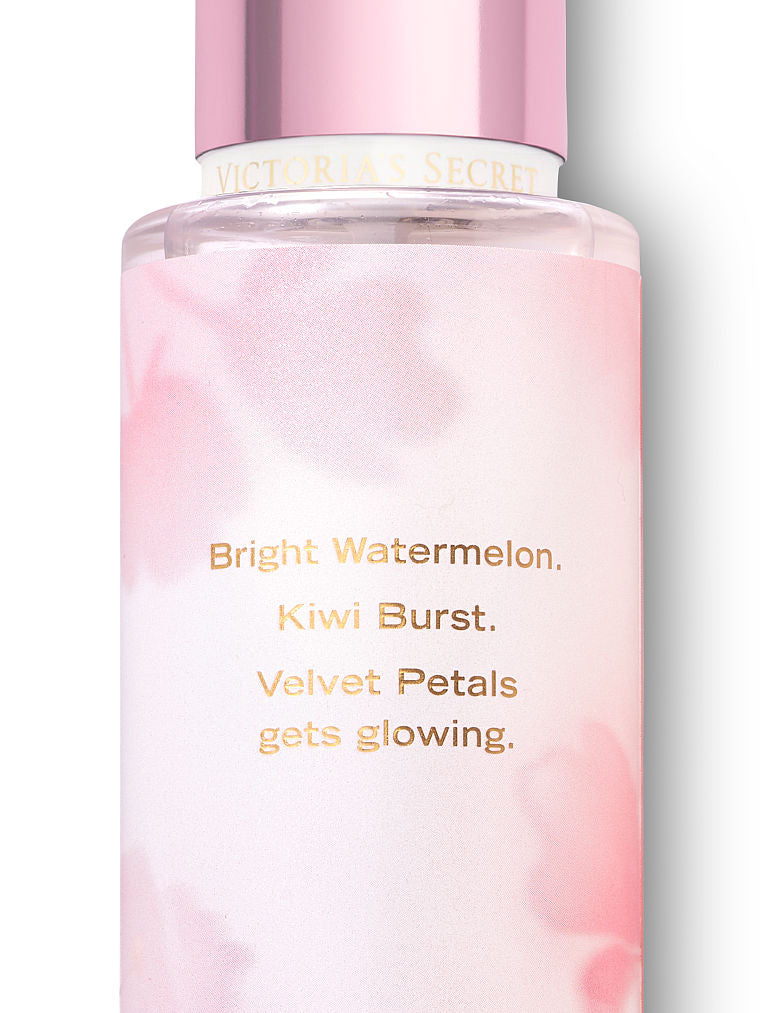 Velvet Petals Radiant Fragrance Mist
